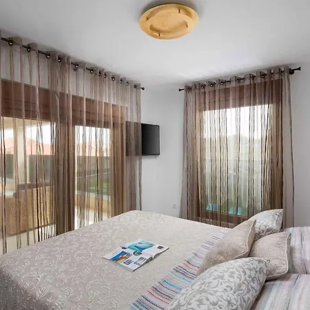 Ferienhaus Holiday In - Insel 41226 Vir